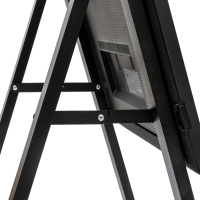 Blokada w konstrukcji potykacza multimedialnego Easel Blokada w konstrukcji potykacza multimedialnego Easel