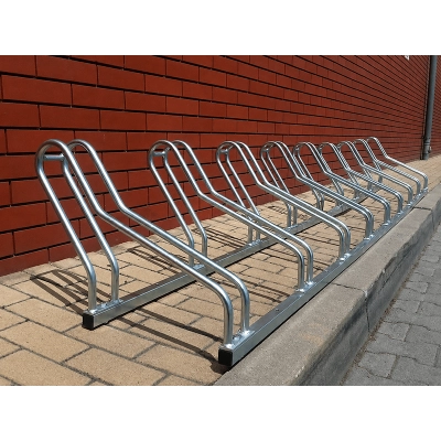Przykład montażu stojaka Multibike przy budynku