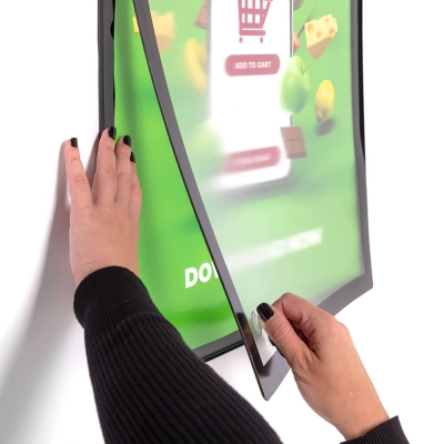 Otwieranie ramki magnetycznej na plakat