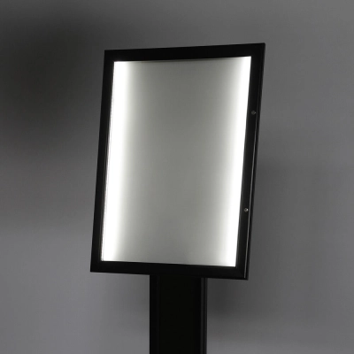 Oświetlenie LED czarnego stojaka na menu 4xA4